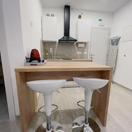 Jelena 6 * Zvekovica