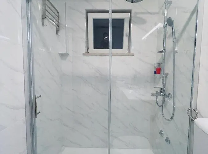 Jelena 6 * Zvekovica